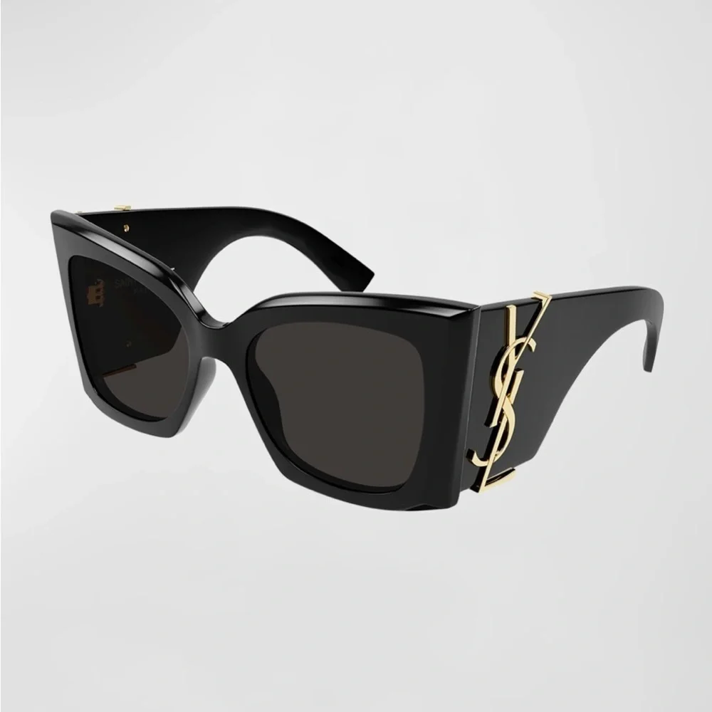 Saint Laurent "Blaze" cat-eye sunglasses in acetate
0322 - Picture 5 of 5